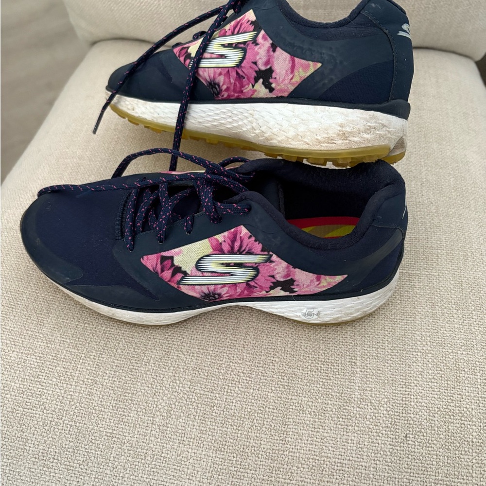 Skechers Golf shoes with Pink Floral Design